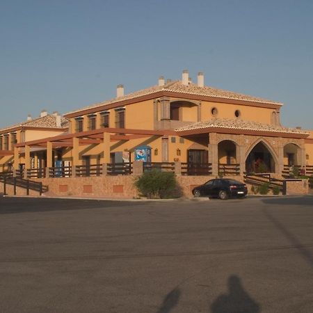 Hotel-Restaurante Cerrillo San Marcos Diezma Kültér fotó