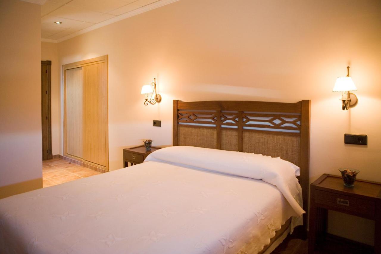 Hotel-Restaurante Cerrillo San Marcos Diezma Kültér fotó