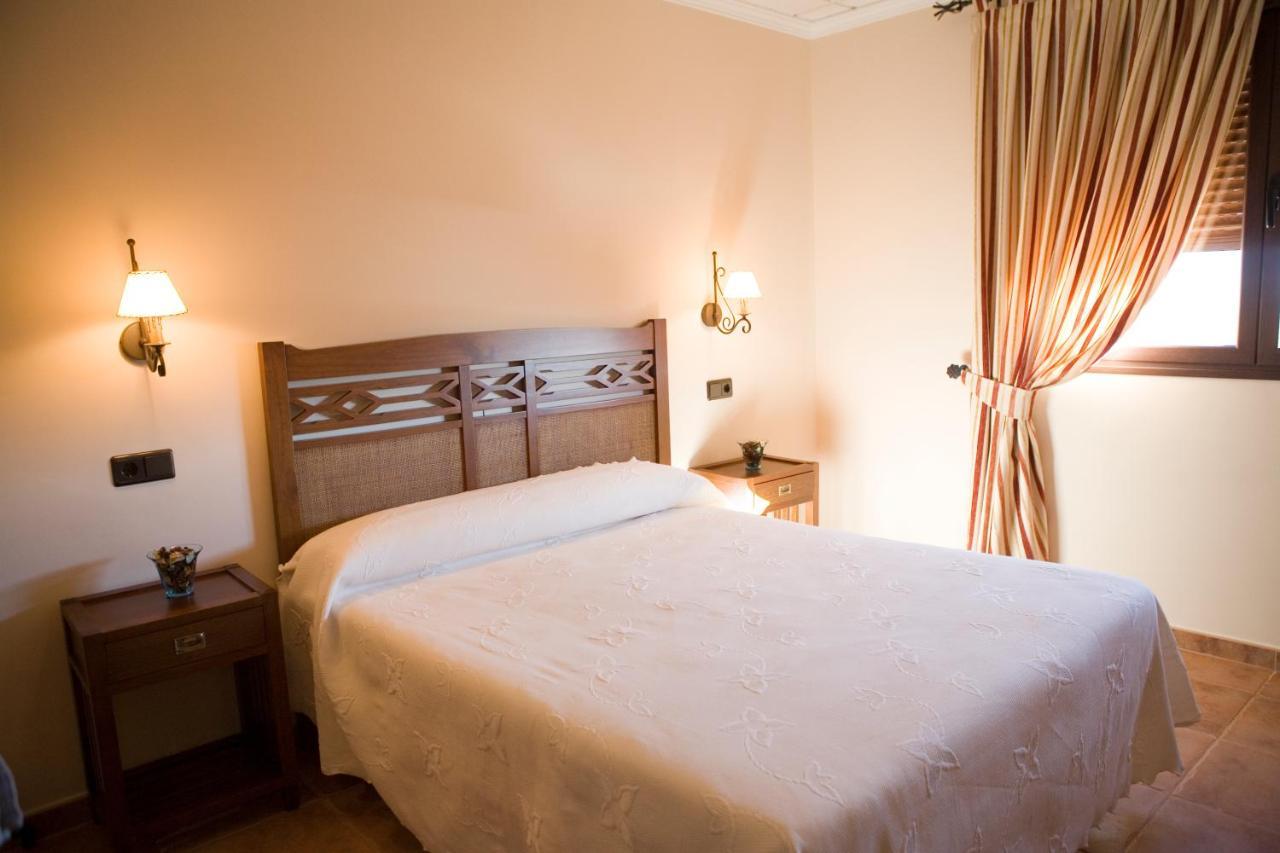 Hotel-Restaurante Cerrillo San Marcos Diezma Kültér fotó