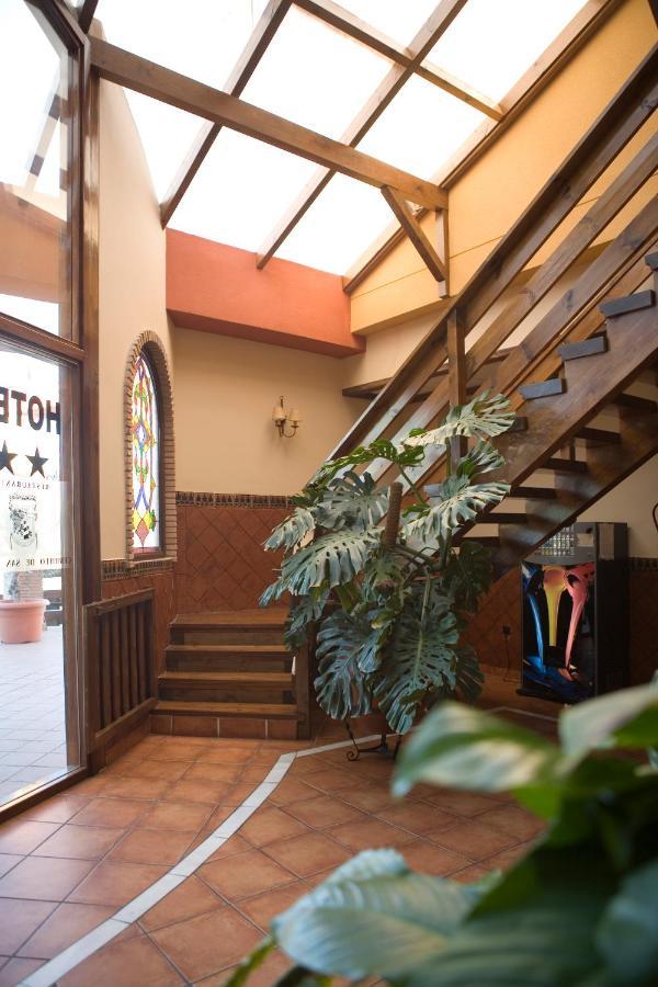Hotel-Restaurante Cerrillo San Marcos Diezma Kültér fotó